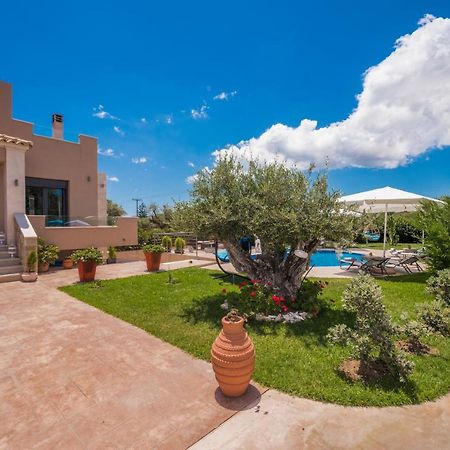 Romanza Luxury Villa Kalamákion Esterno foto