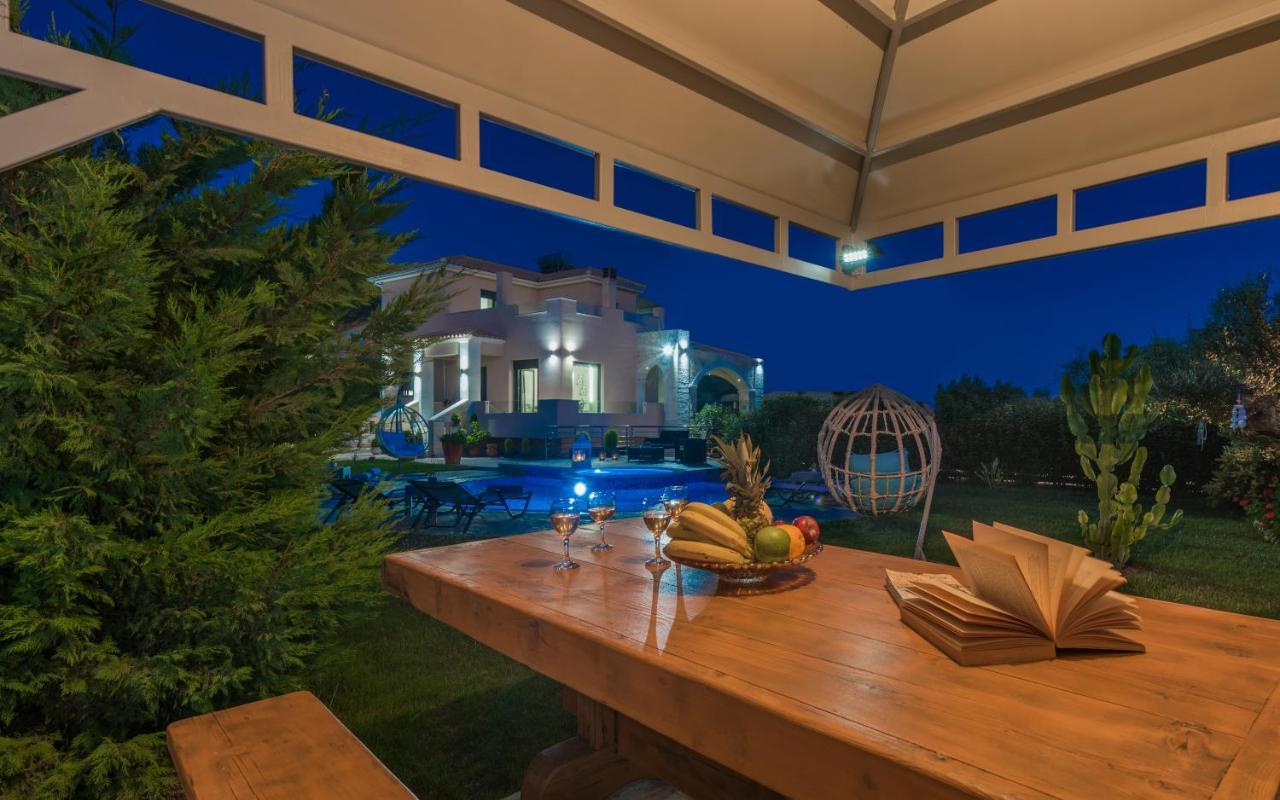 Romanza Luxury Villa Kalamákion Esterno foto