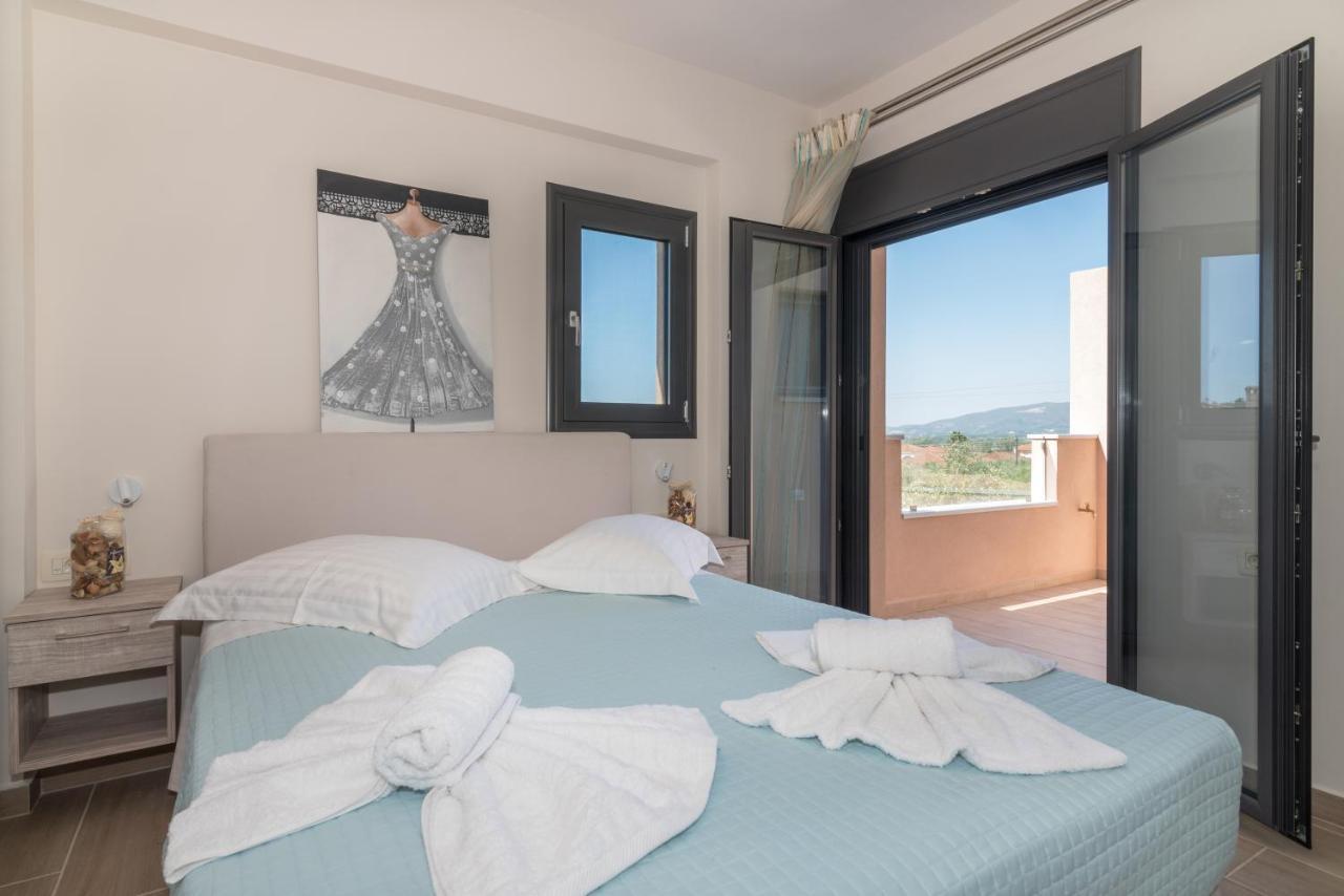 Romanza Luxury Villa Kalamákion Esterno foto