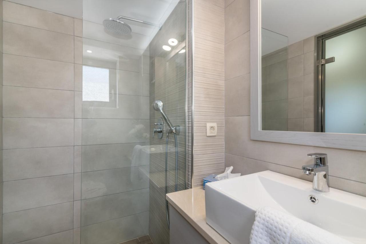 Romanza Luxury Villa Kalamákion Esterno foto