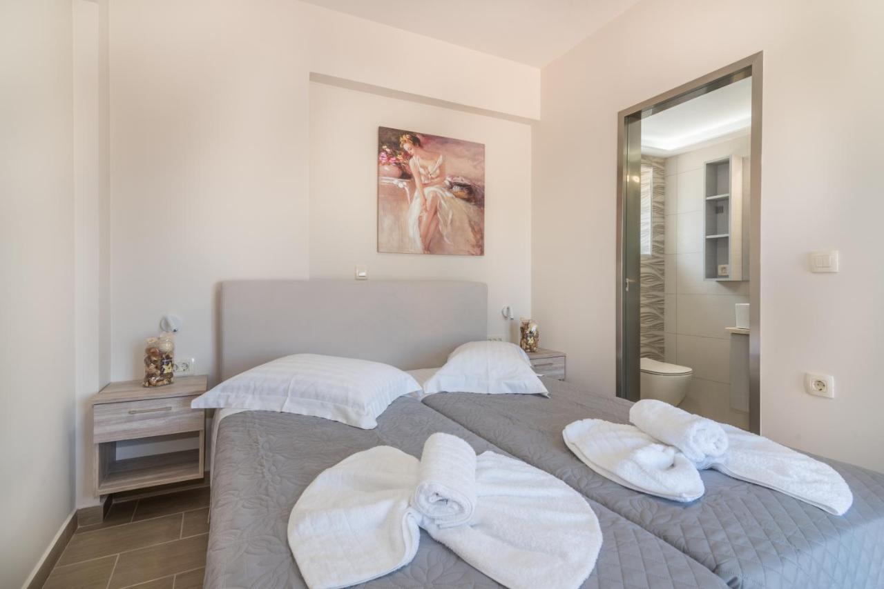 Romanza Luxury Villa Kalamákion Esterno foto